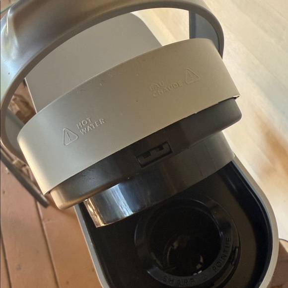 Keurig K-Mini Coffee Maker - Picture 3 of 11